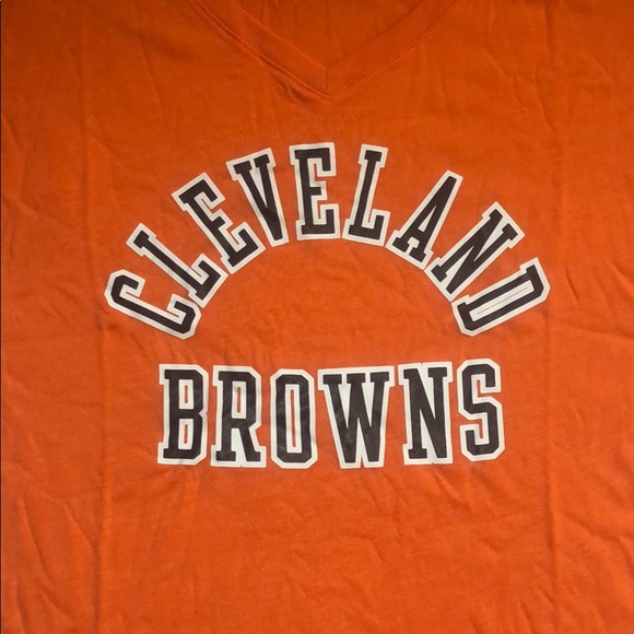 NWT Nike Cleveland Browns V-Neck Tee 🏈 - Picture 2 of 4